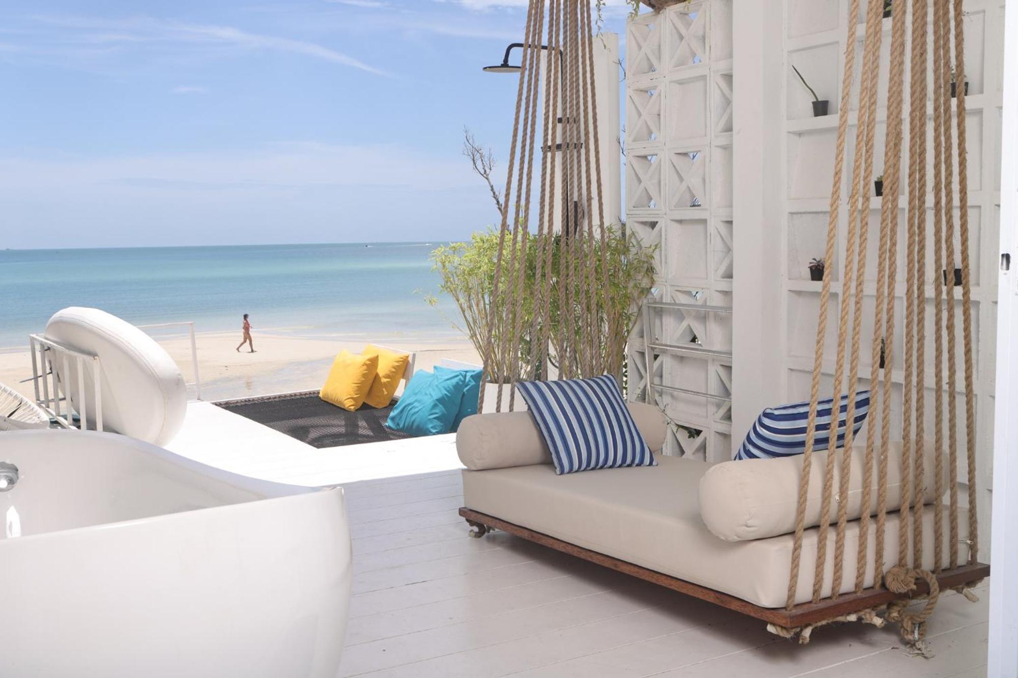 Adika - The Beachfront Loft Chaloklum Extérieur photo